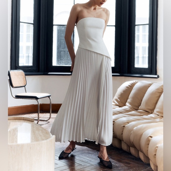 White contrasting Pleated Strapless Split hem asymmetrical top midi Dress - Picture 3 of 6